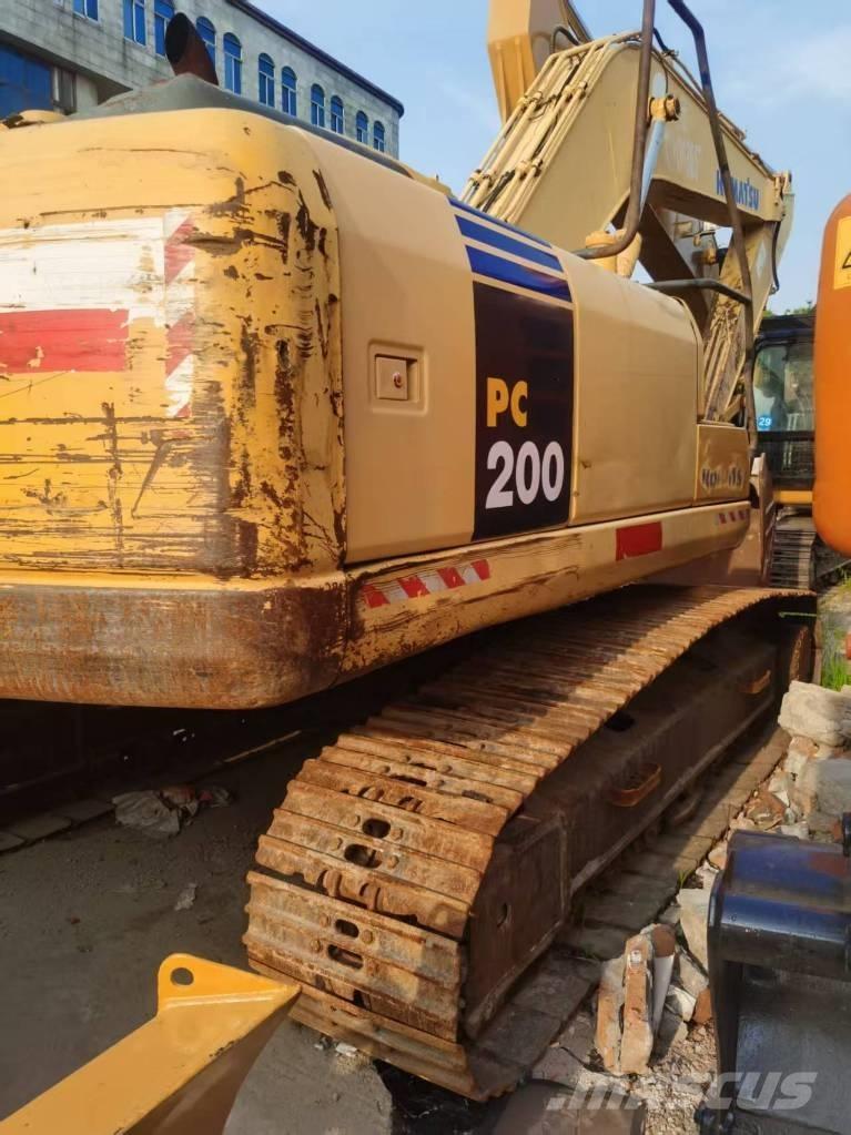 Komatsu PC 200-7 Bagri goseničarji