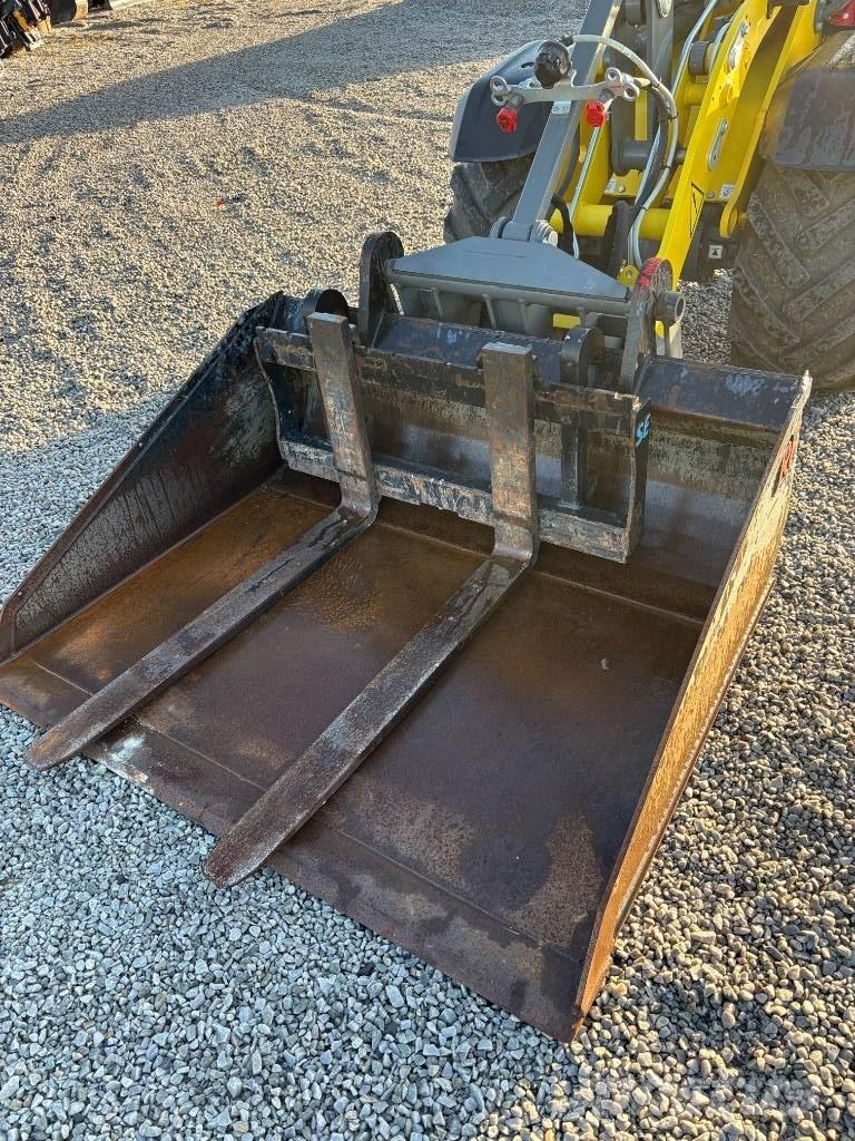 Wacker Neuson WL 28 Kolesni nakladalci