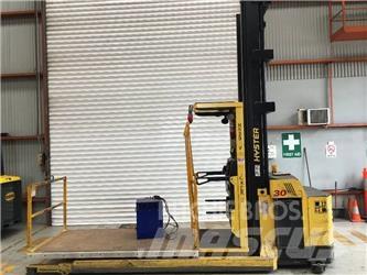 Hyster R30XMF3 Visokodvižni komisionirni viličar