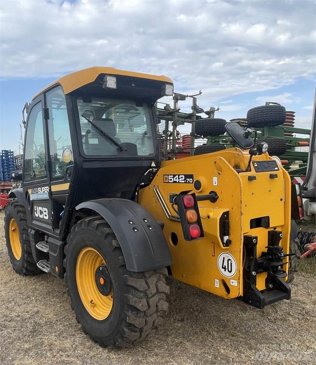 JCB 542-70 Kmetijski teleskopski nakladalci