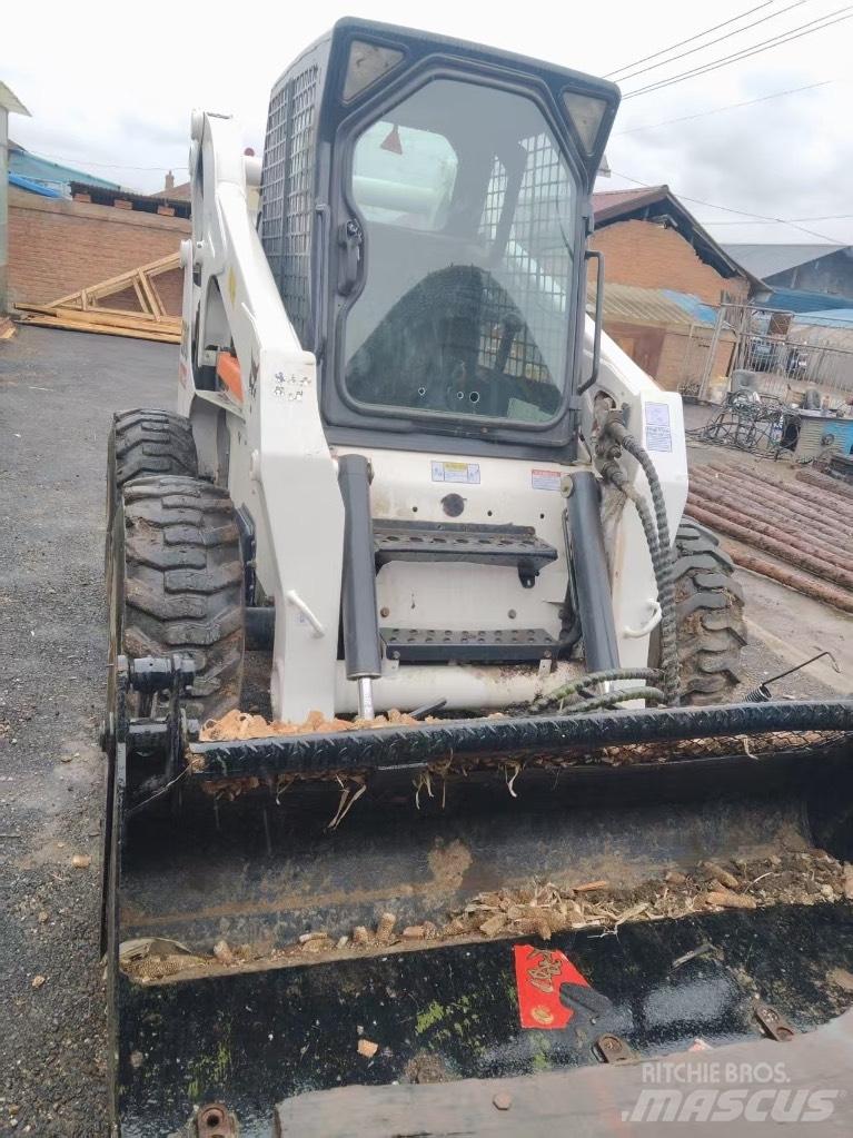 Bobcat S 300 Skid steer mini nakladalci