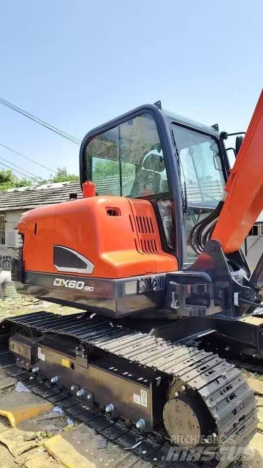 Doosan DX 60 Bagri goseničarji