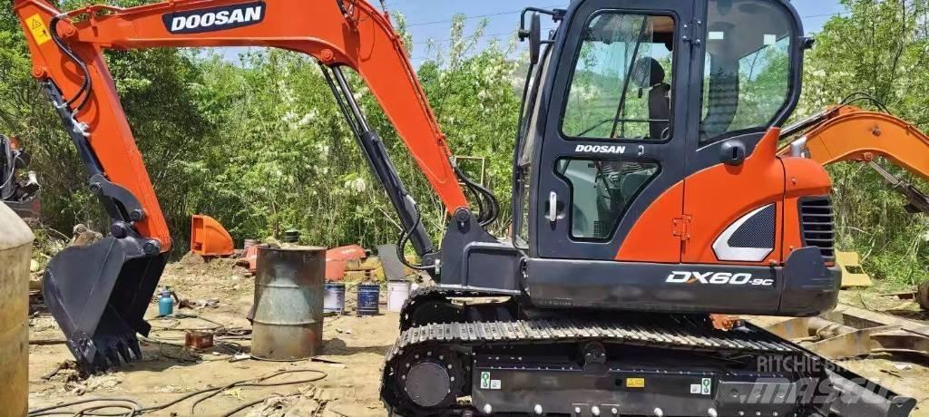 Doosan DX 60 Bagri goseničarji