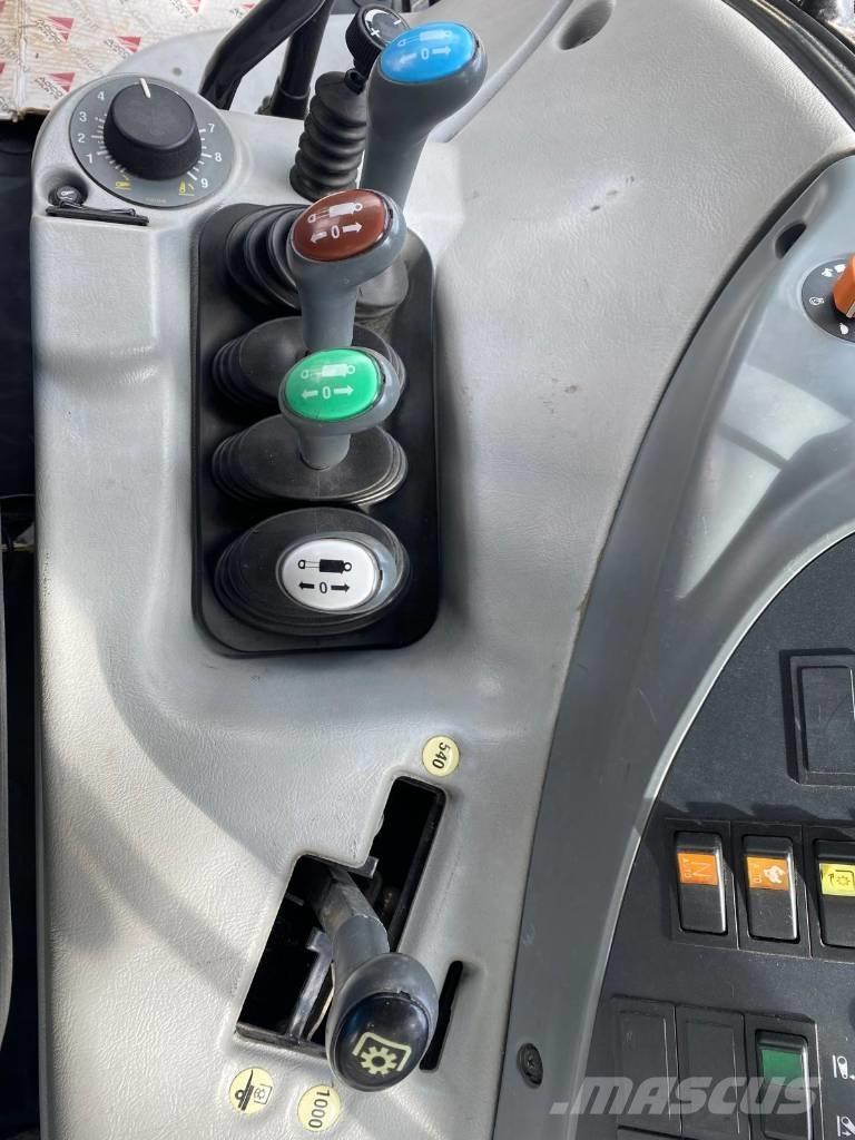 Valtra T 121 HT Traktorji