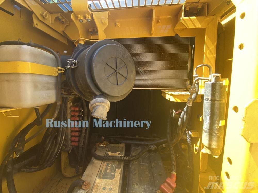 Komatsu PC 130 Bagri goseničarji