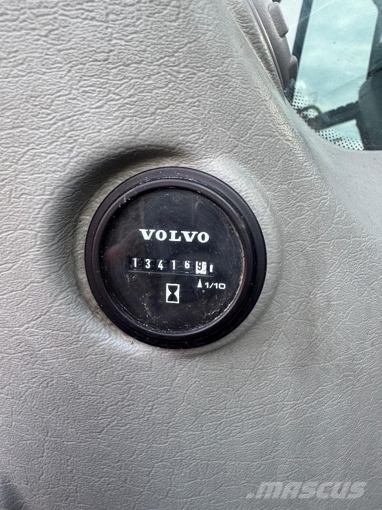 Volvo EC 250 EL Bagri goseničarji