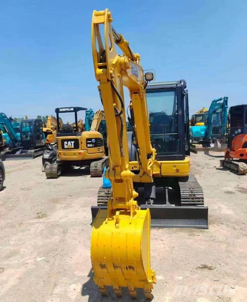 Komatsu PC 40 Mini bagri <7t