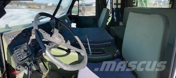 Oshkosh M1070 Vlačilci