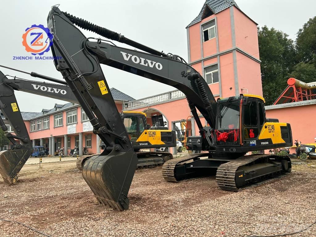 Volvo EC 240 Bagri goseničarji