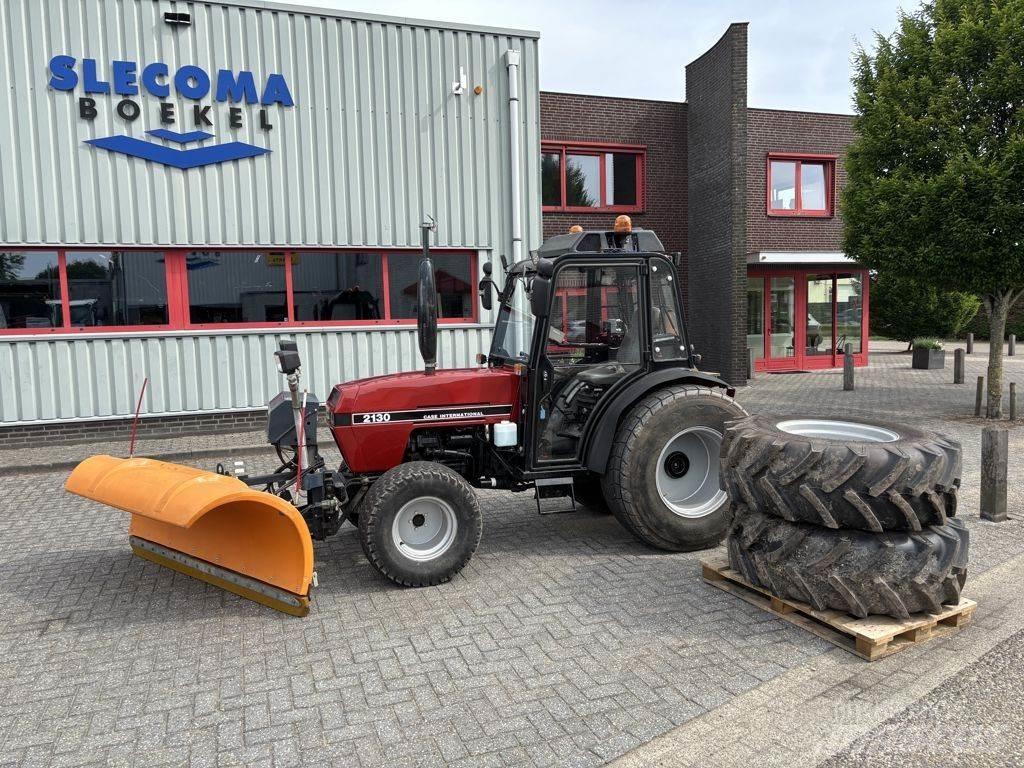 Case IH IH 2130 Traktorji
