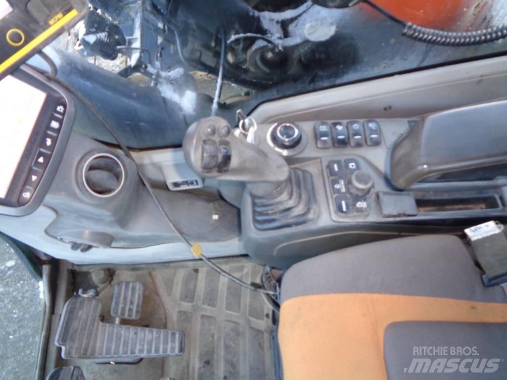 Doosan DX 235 Bagri goseničarji