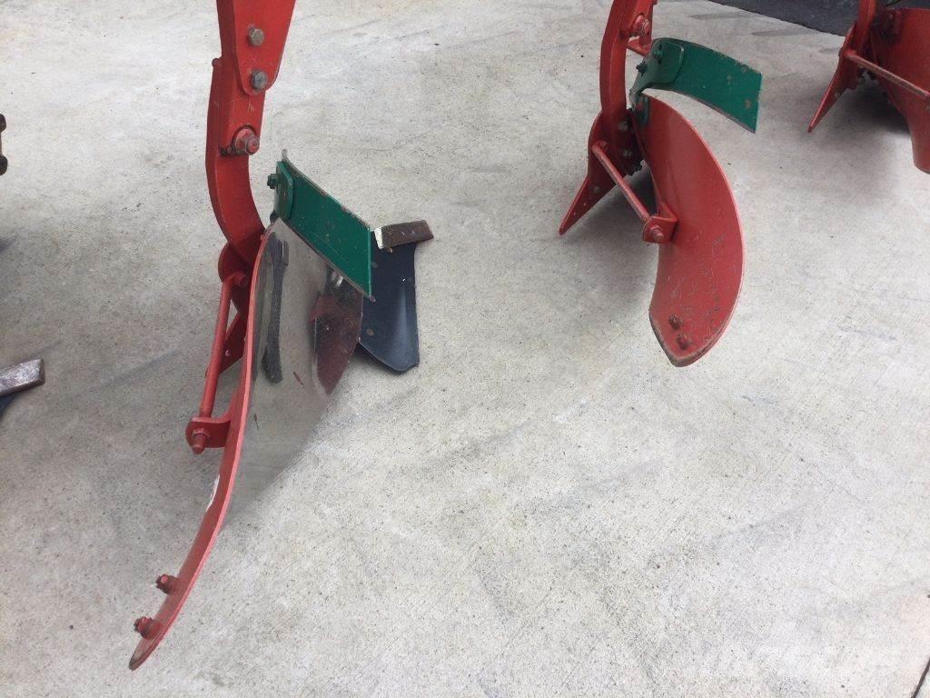 Kverneland LS100 Navadni plugi