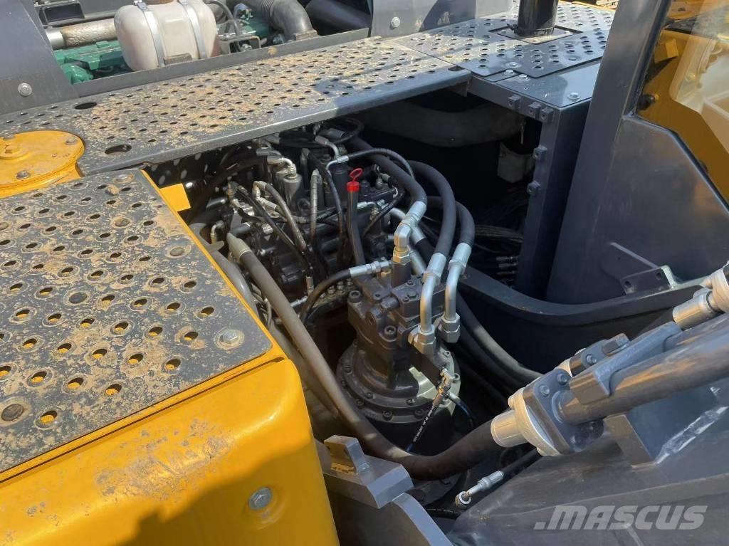 Volvo ec220 Bagri goseničarji