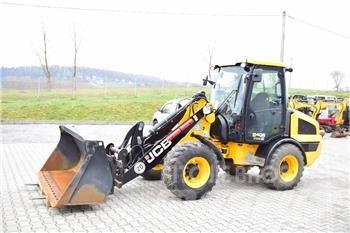 JCB 406 Toolmaster Kolesni nakladalci