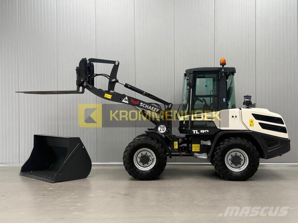 Terex TL80 Kolesni nakladalci