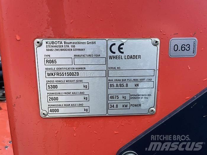 Kubota R065 Kolesni nakladalci