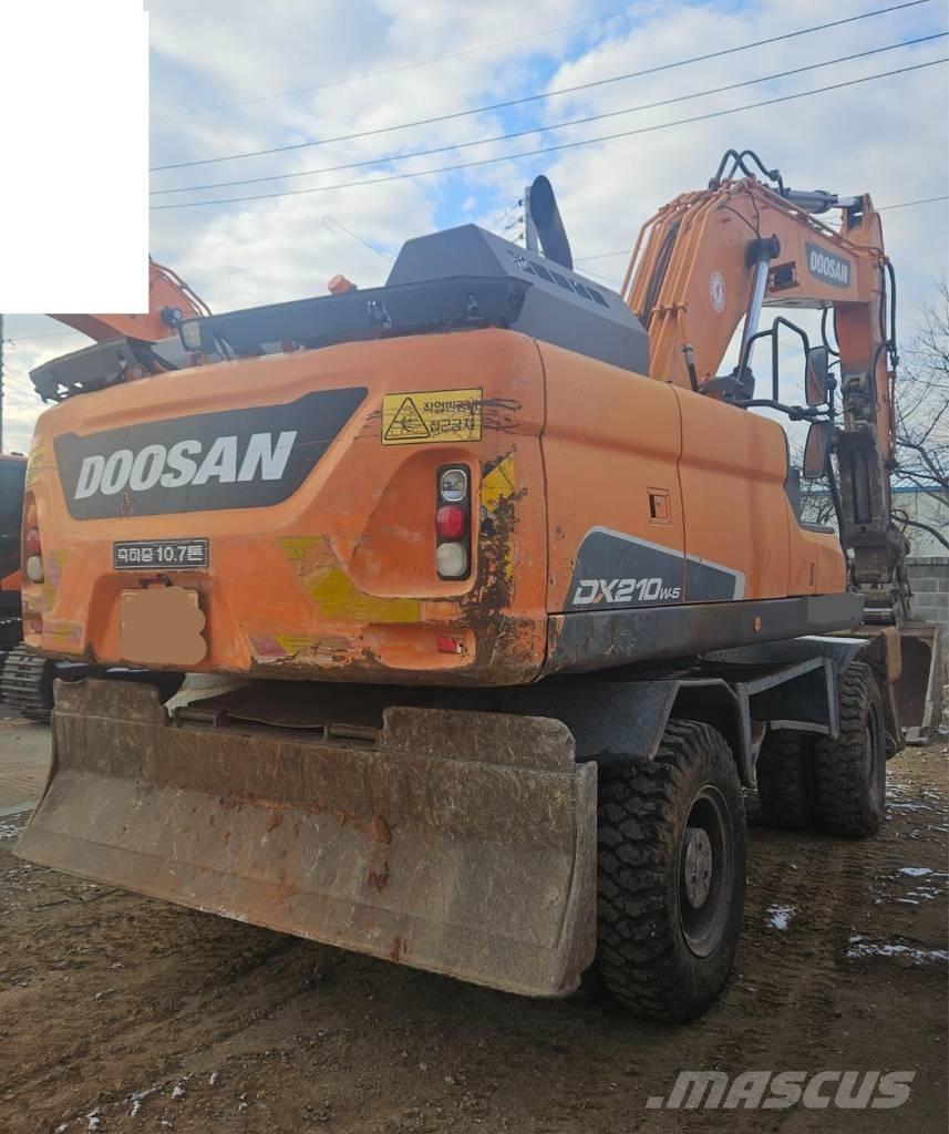 Doosan DX210WA Bagri na kolesih