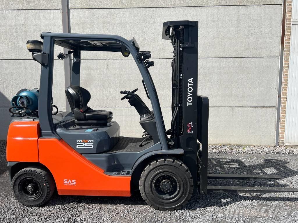 Toyota 02-8 FGF 25 Plinski viličarji