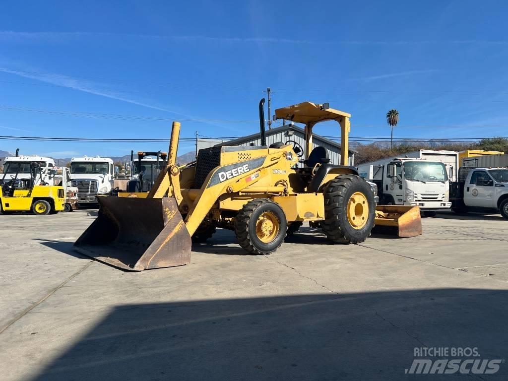 John Deere 210 LE Čelni nakladalci in kopači