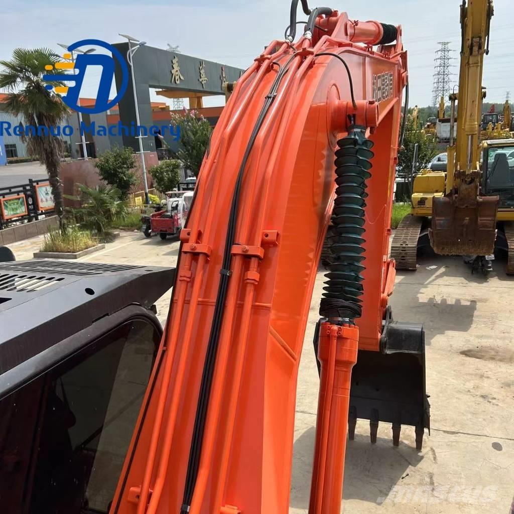 Hitachi ZX 200 Bagri goseničarji