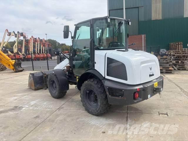 CASE 21 F Kolesni nakladalci