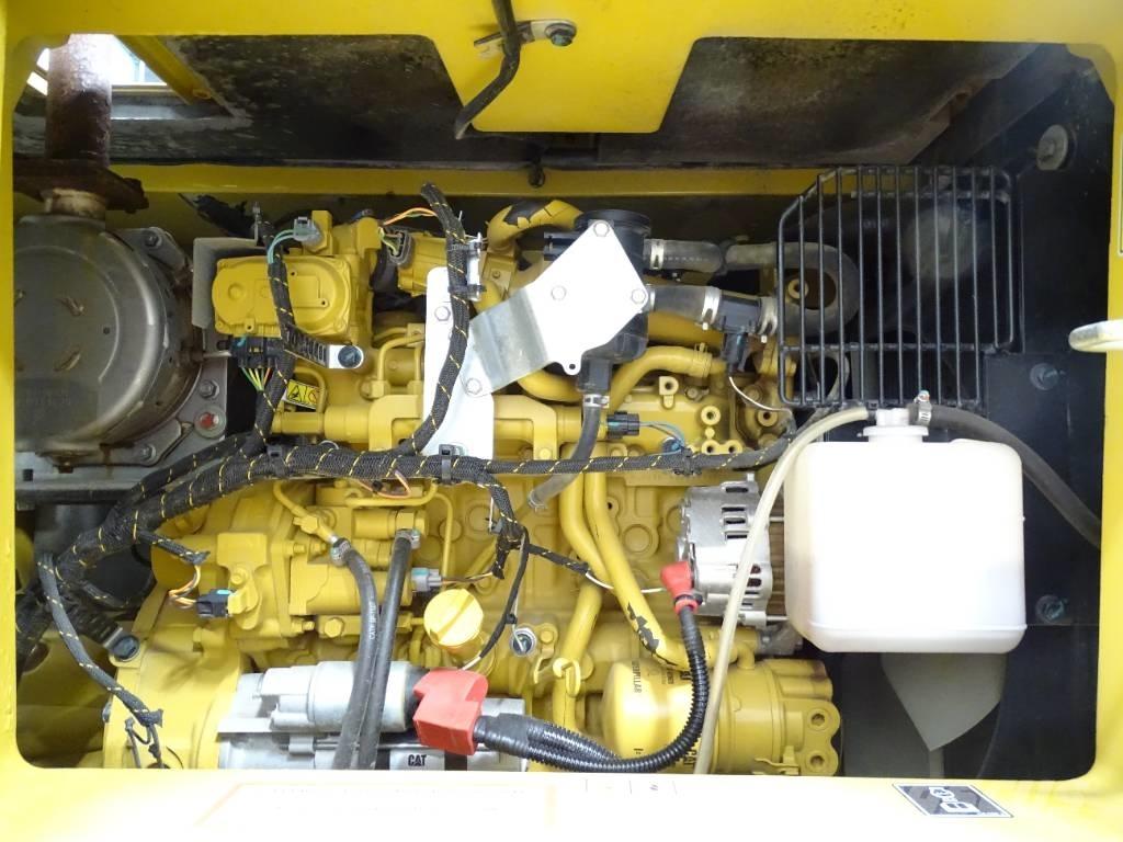 CAT 310 Bagri goseničarji