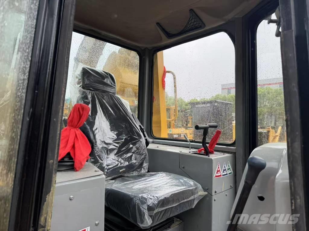 CAT D 7 G Buldožerji goseničarji