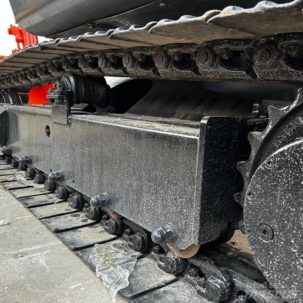 Doosan DX60 Bagri goseničarji