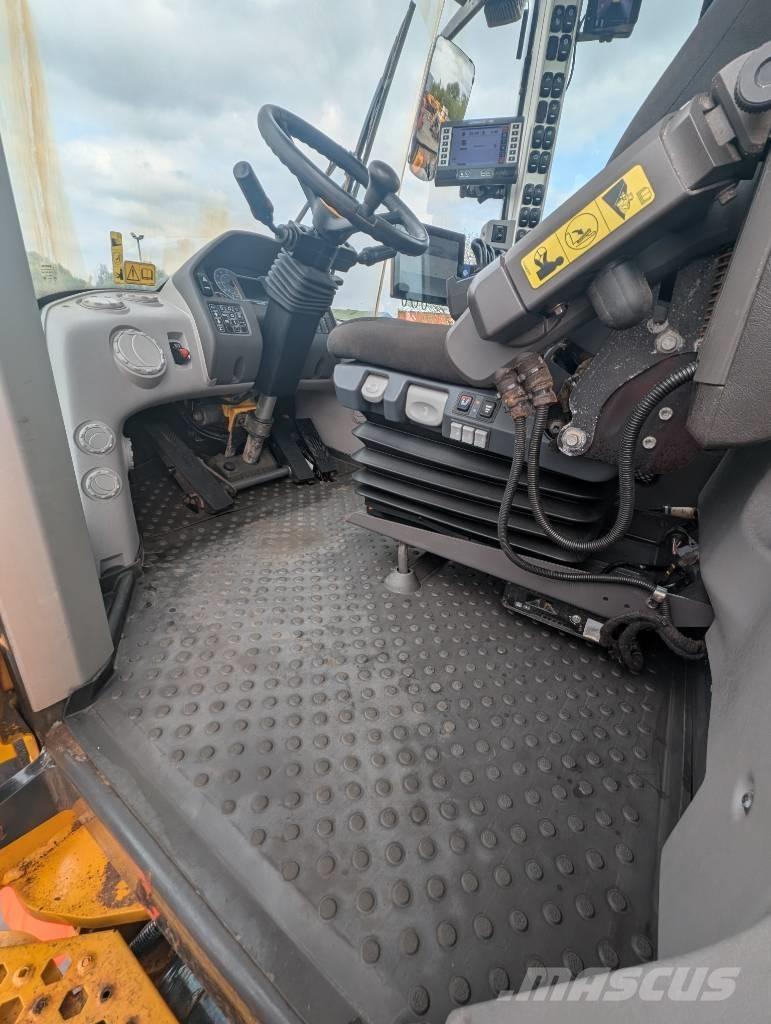 Volvo L 220 H Kolesni nakladalci