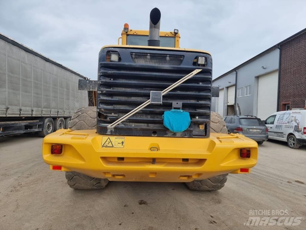 Volvo L 180 E Kolesni nakladalci