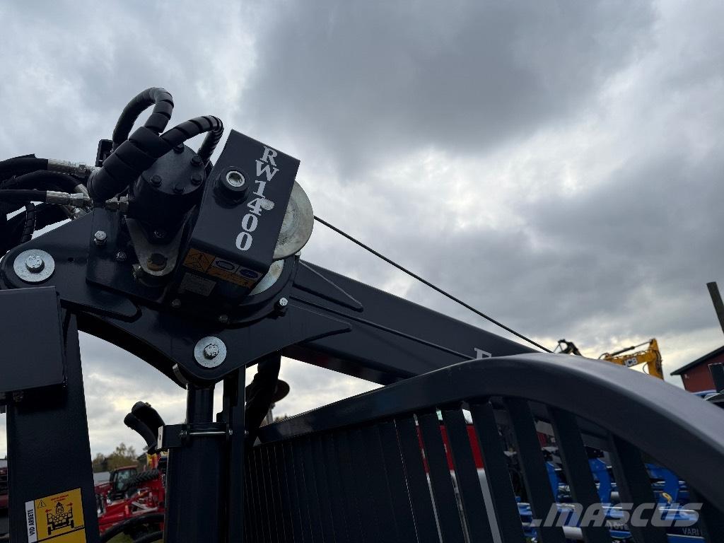 Farma T9 DS 6,7 kran Gozdarske prikolice