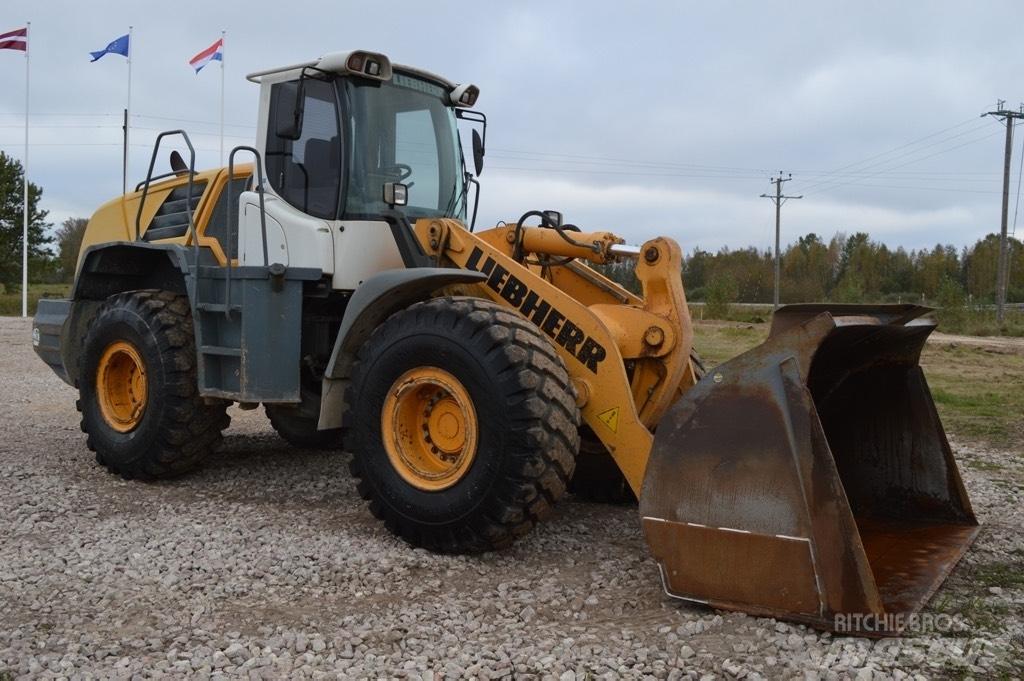 Liebherr 556 2plus2 Stroji za prevoz orodij