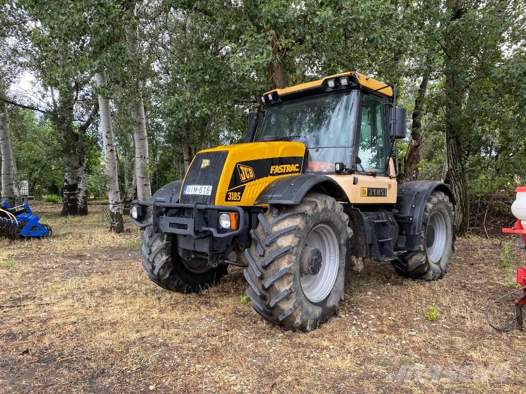 JCB Fastrac 3185 Traktorji
