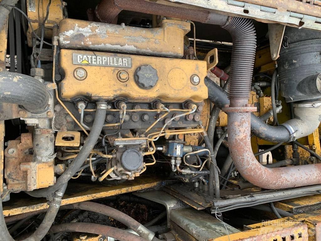 CAT M 315 Bagri na kolesih