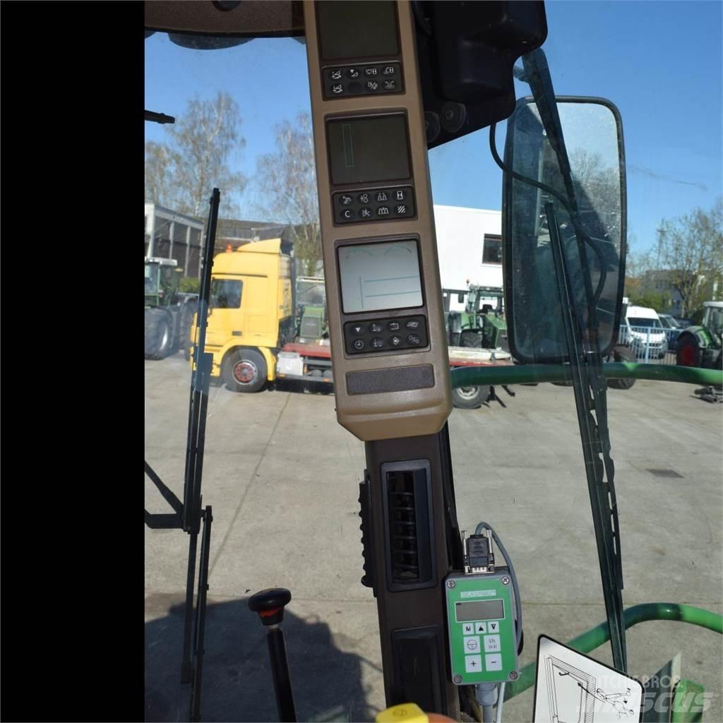 John Deere 7250 i Stroji za krmo na lastni pogon