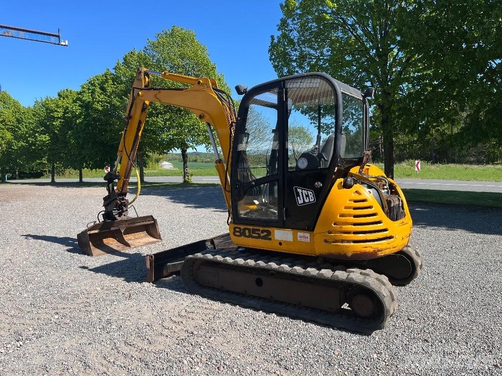 JCB 8052 Mini bagri <7t