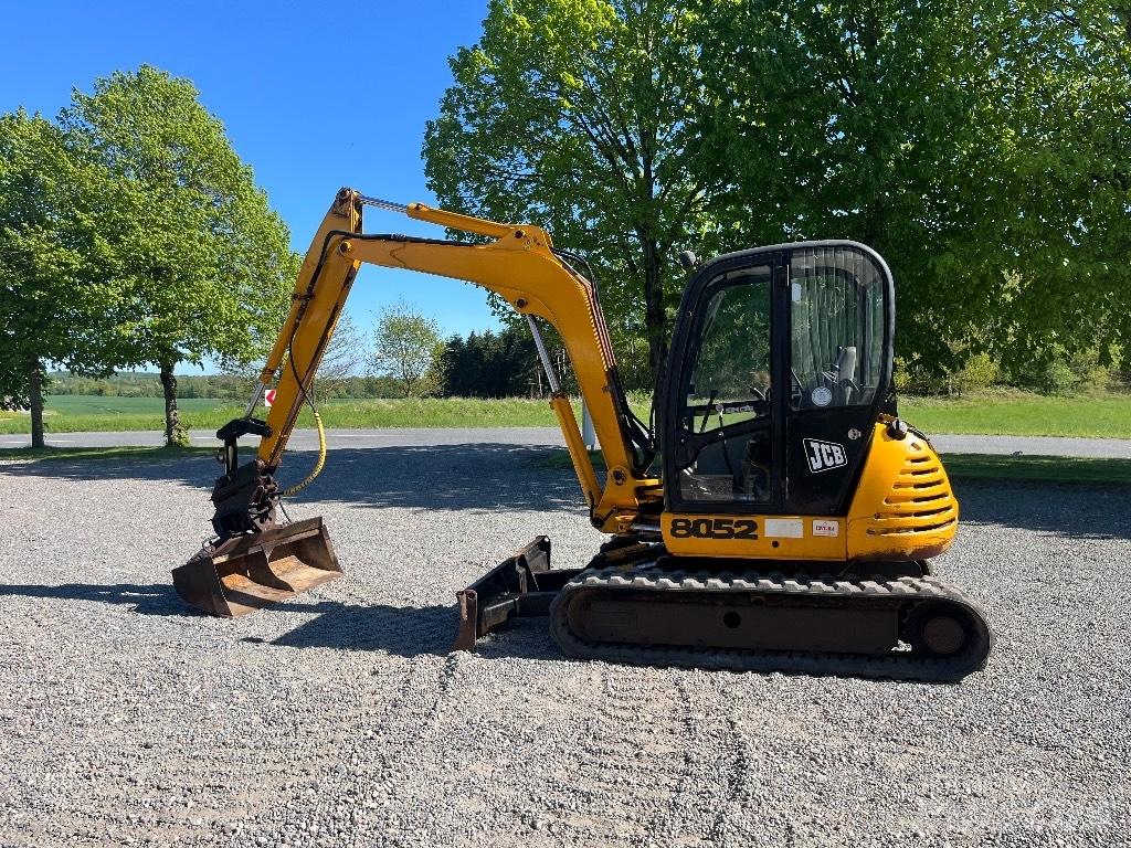 JCB 8052 Mini bagri <7t