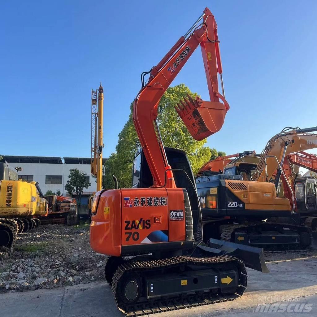 Hitachi ZX70 Bagri goseničarji