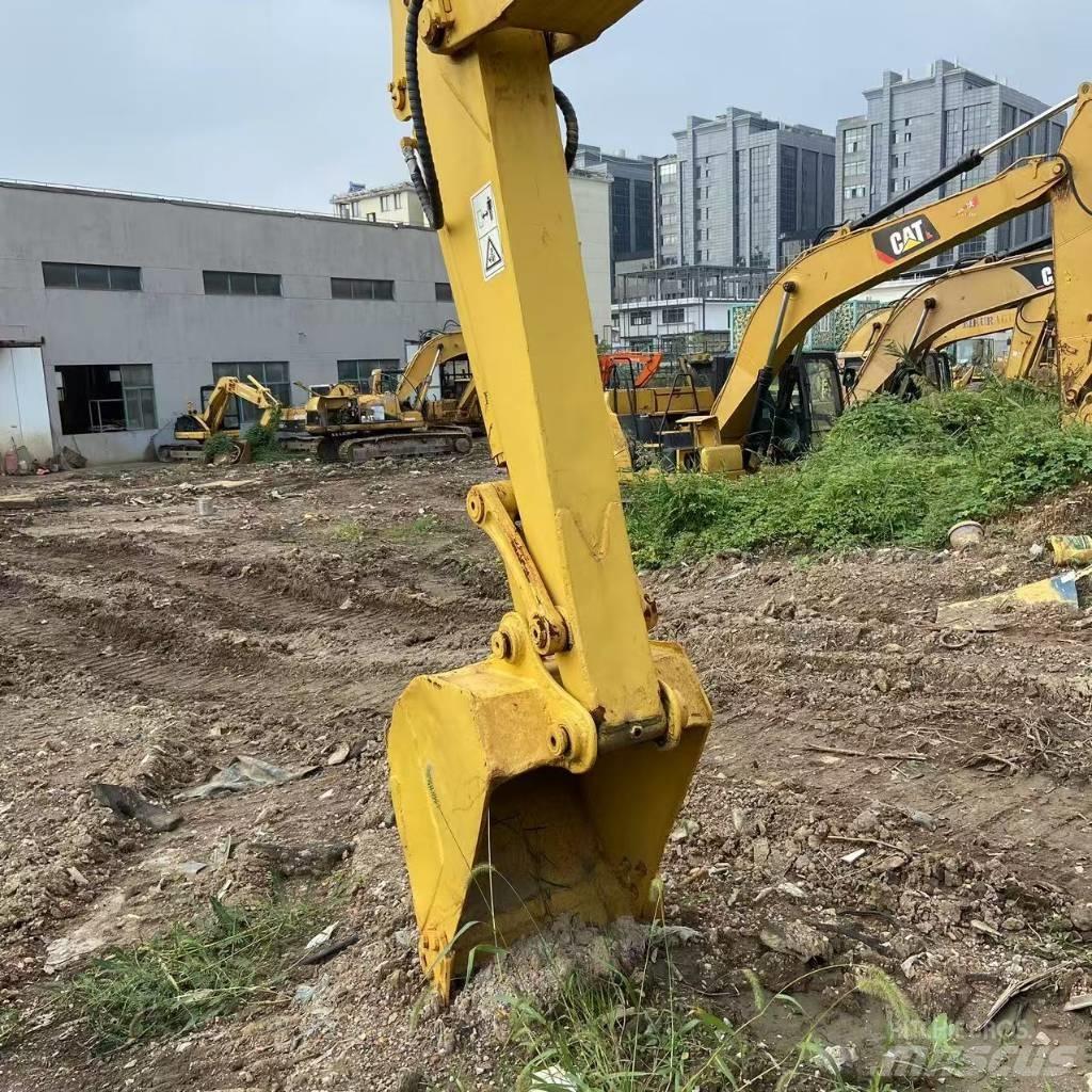 Komatsu PC 60 Bagri goseničarji