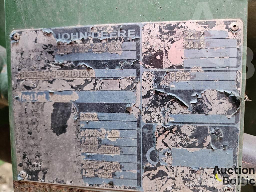 John Deere 732 Vlečne škropilnice