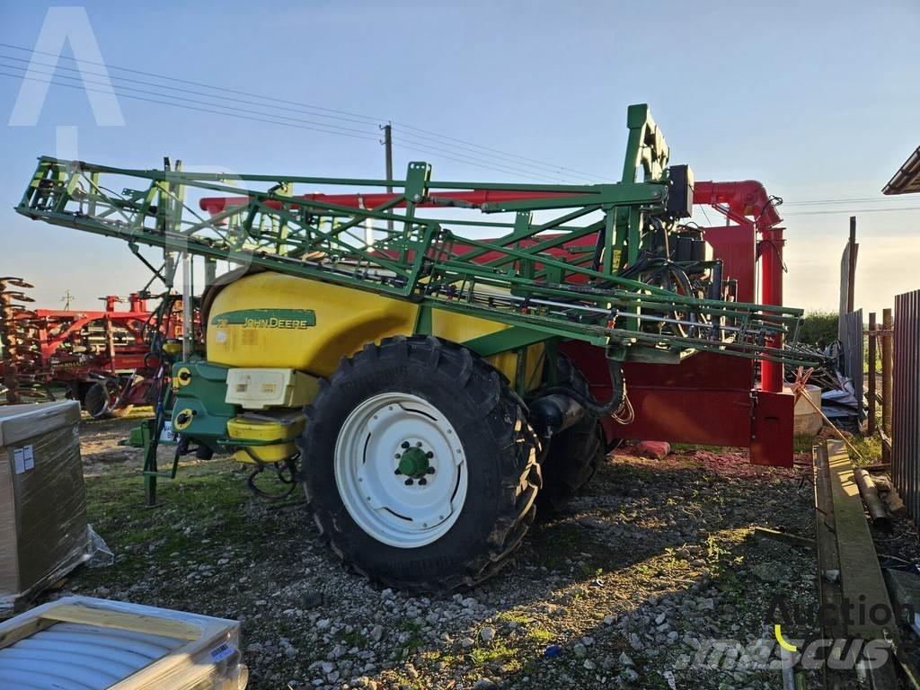 John Deere 732 Vlečne škropilnice