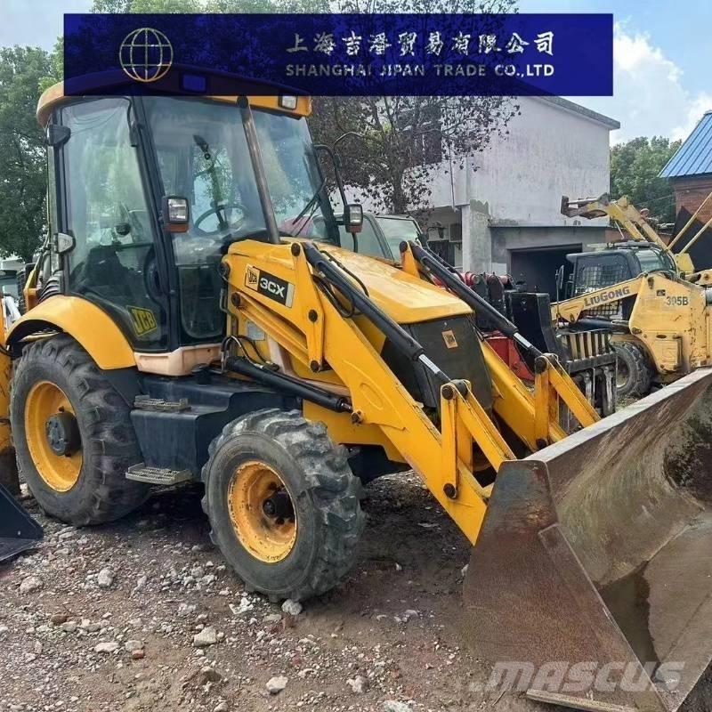 JCB 3 CX Kolesni nakladalci