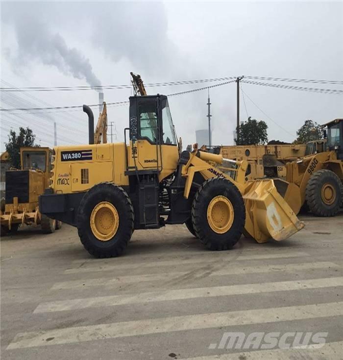 Komatsu WA 380-3 Kolesni nakladalci