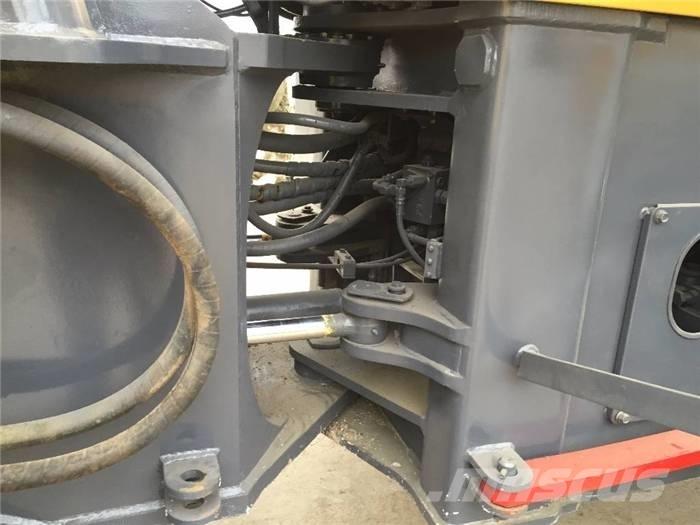 Komatsu WA 380-3 Kolesni nakladalci