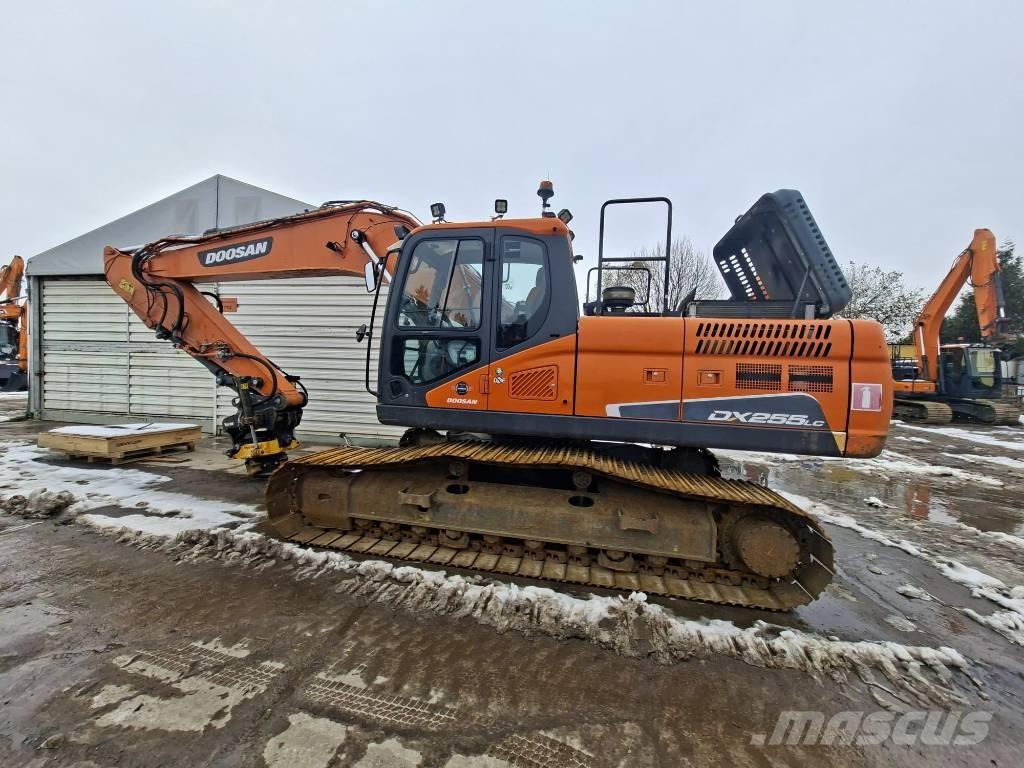 Doosan DX 255 LC-5 Bagri goseničarji