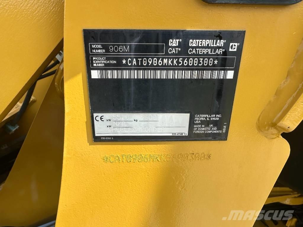 CAT 906 M Kolesni nakladalci