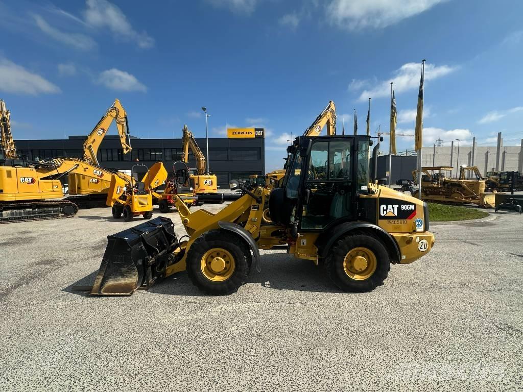 CAT 906 M Kolesni nakladalci