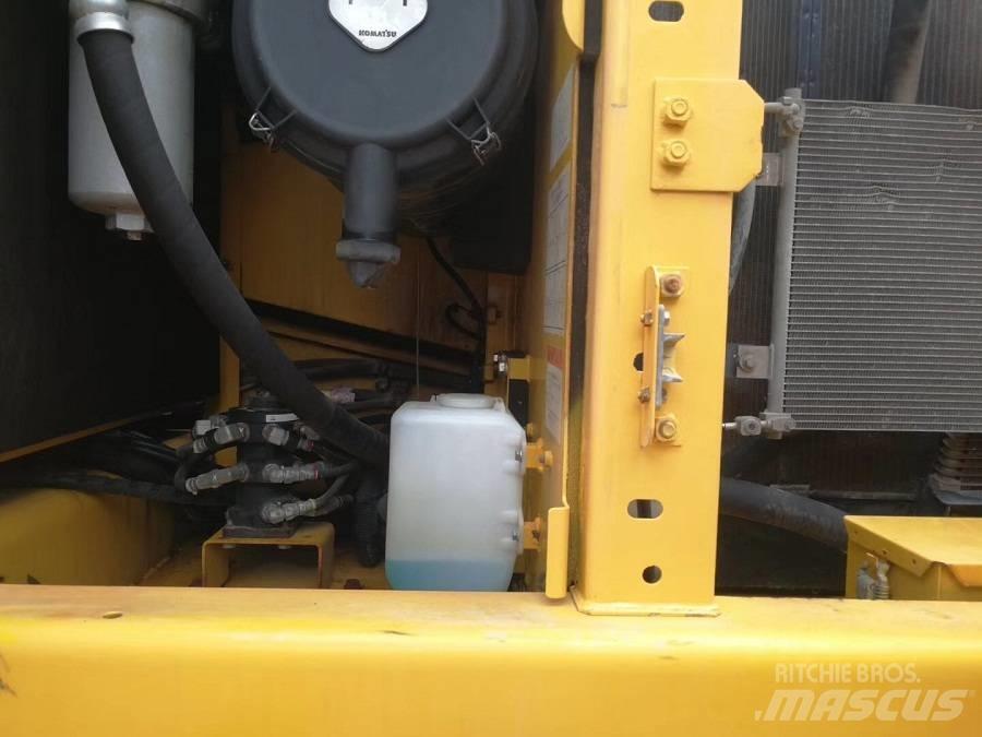 Komatsu pc200-8 Bagri goseničarji