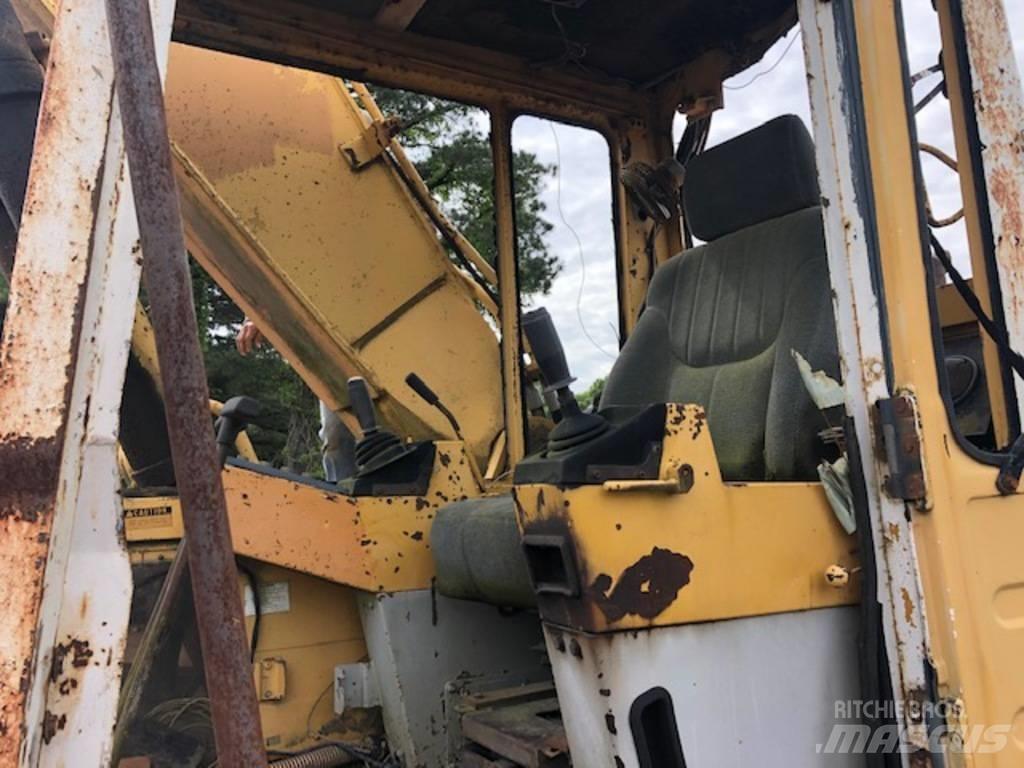 Komatsu PC 200 LC-3 Bagri goseničarji