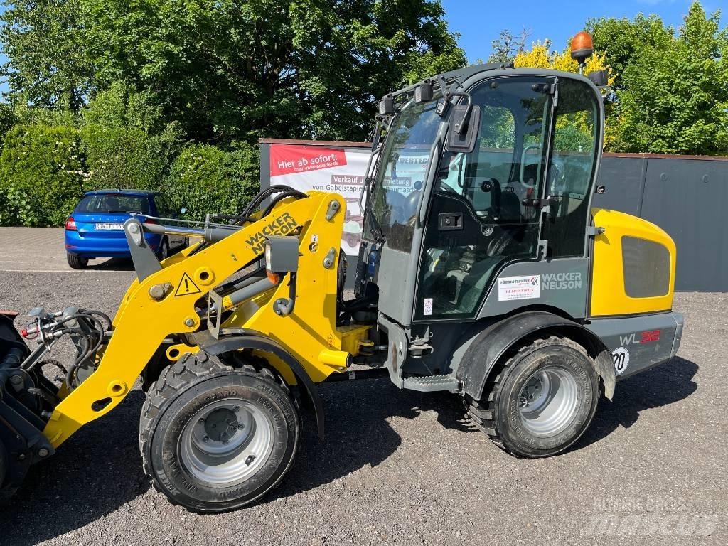 Wacker Neuson WL 32 Kolesni nakladalci